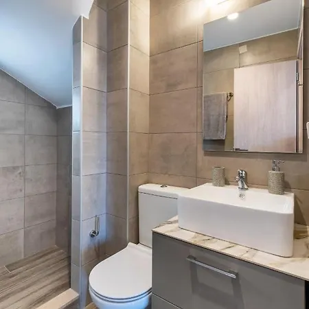 Apartment Big Blue 1 *